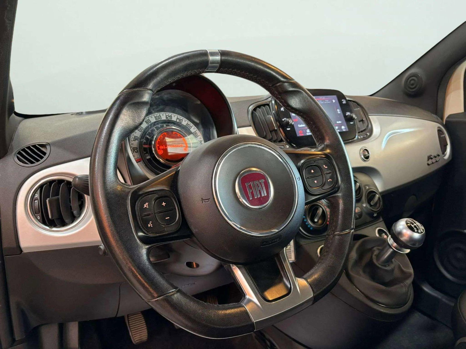 https://cdn-flexicar.caraffinity.it/public_appraisal_images_pro/images/stock/243193/aqbehLRpaA__WhatsApp Image 2026-04-14 at 11.50.01 (2).jpg